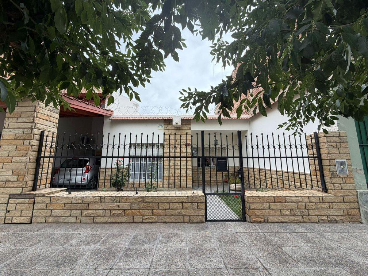 Foto de VENTA CASA 3 DORMITORIOS, CENTRO OESTE, NEUQUEN, imagen 4