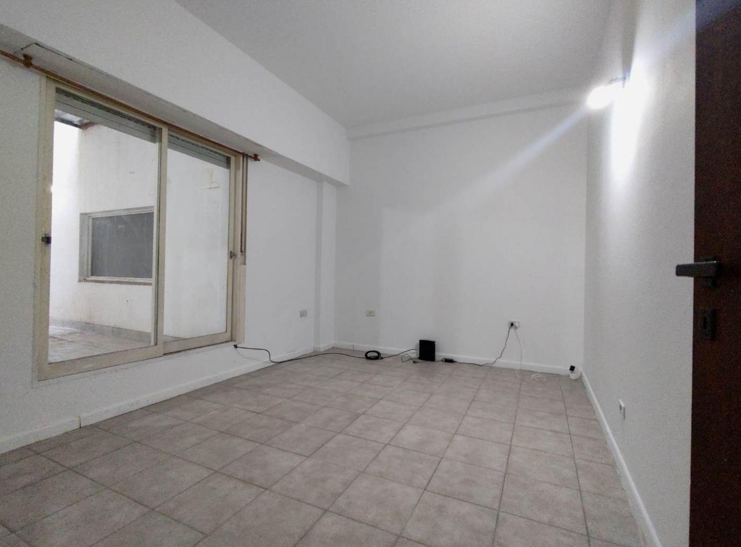 Foto de VENTA DPTO 1 DORM. LAINEZ 141 PISO 1 Dpt.5 NEUQUEN, imagen 4