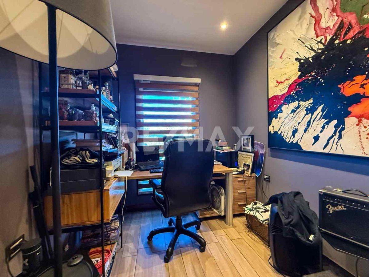 Foto de VENTA CASA 4 DORM + ESTUDIO - CANALES DE PLOTTIER, imagen 4