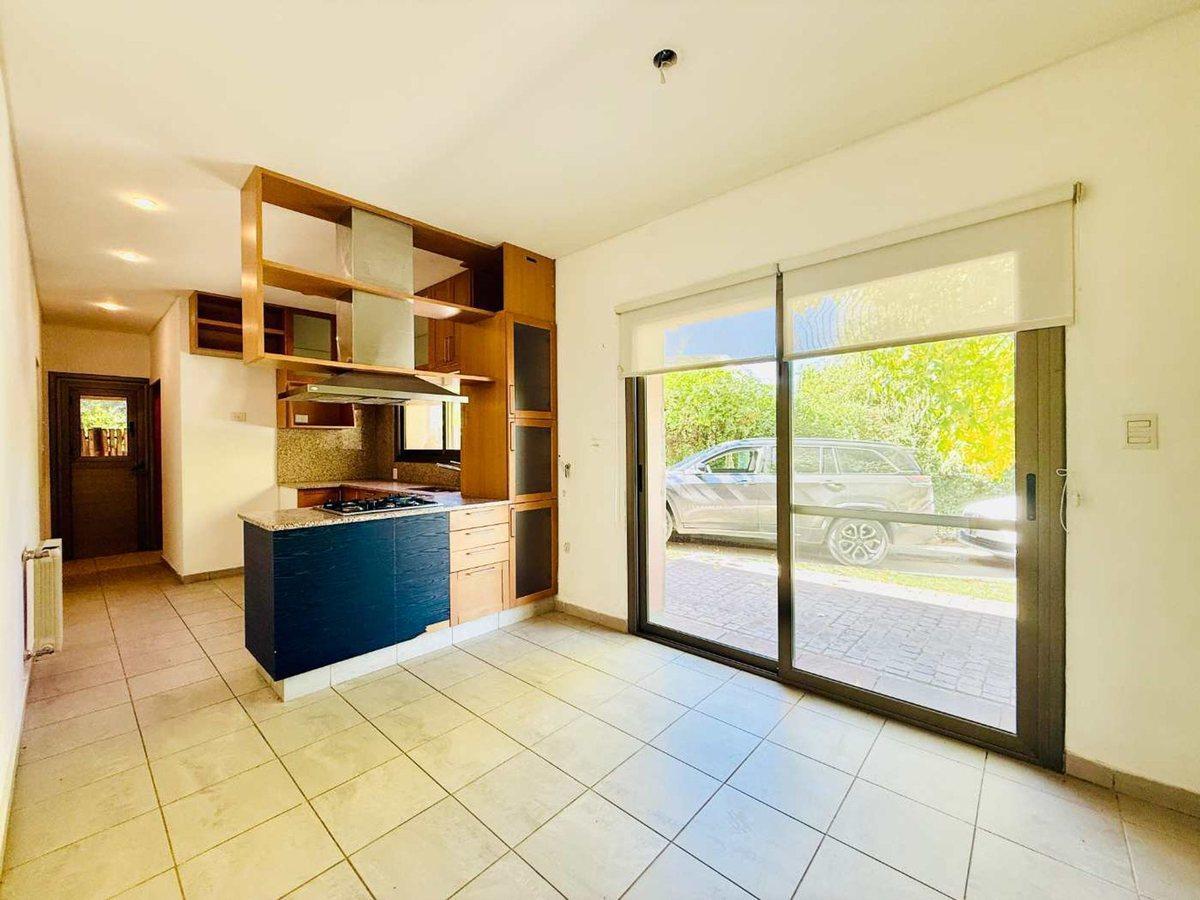 Foto de VENTA CASA 3 DORMITORIOS, LA COMARCA, imagen 3