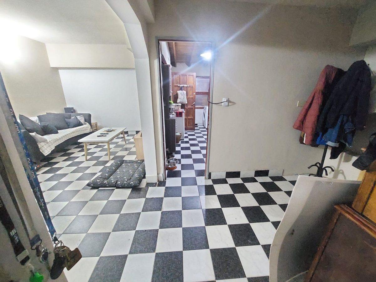 Foto de VENTA CASA + DPTOS A REFACCIONAR, imagen 2