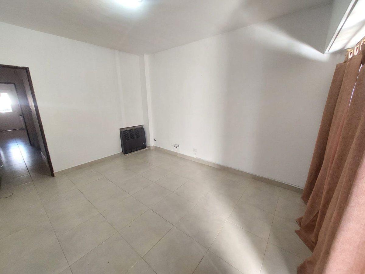 Foto de ALQUILER TRÍPLEX B° SANTA GENOVEVA, imagen 1