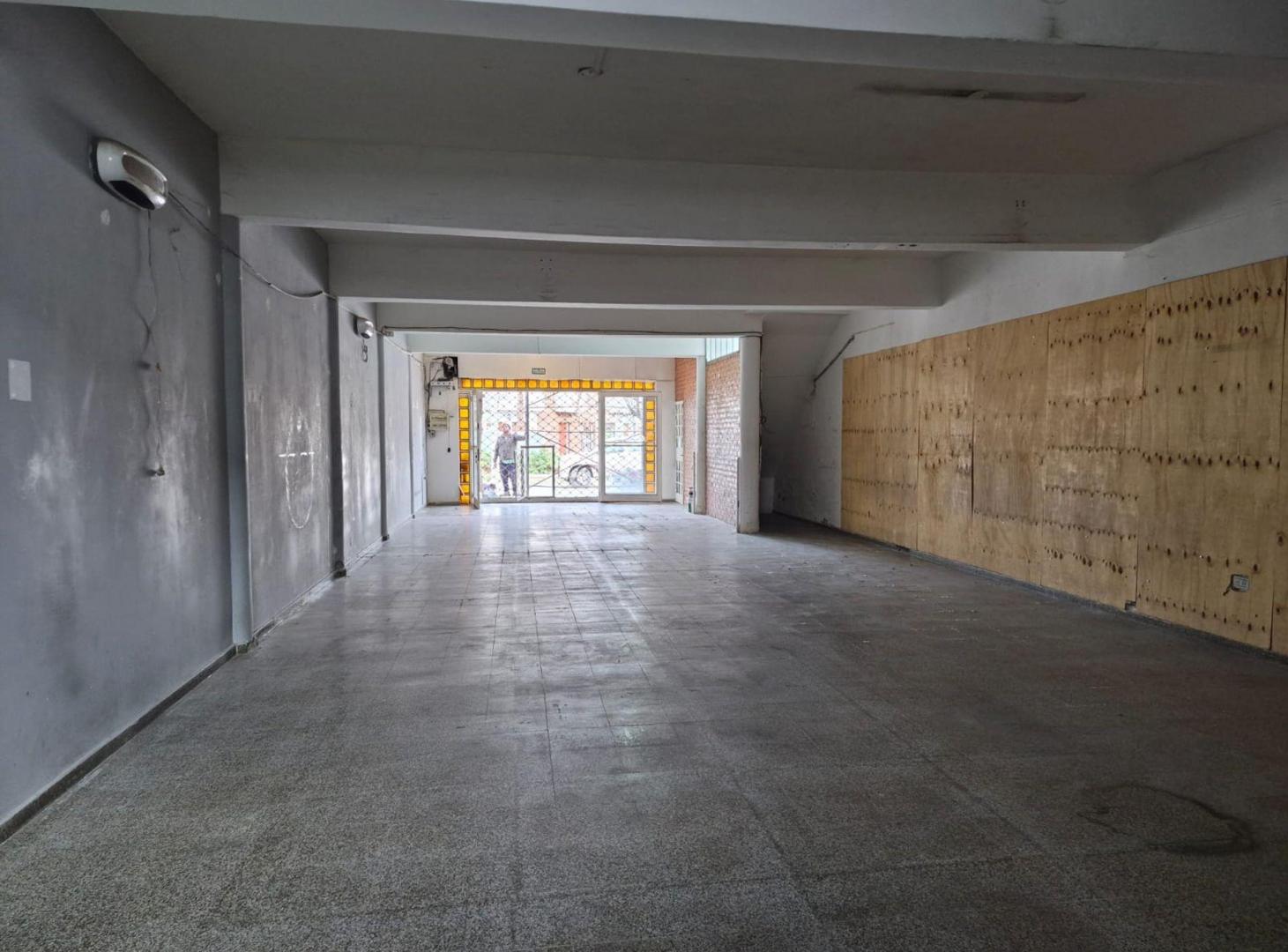 Foto de ALQUILER LOCAL COMERCIAL NEUQUEN, imagen 3