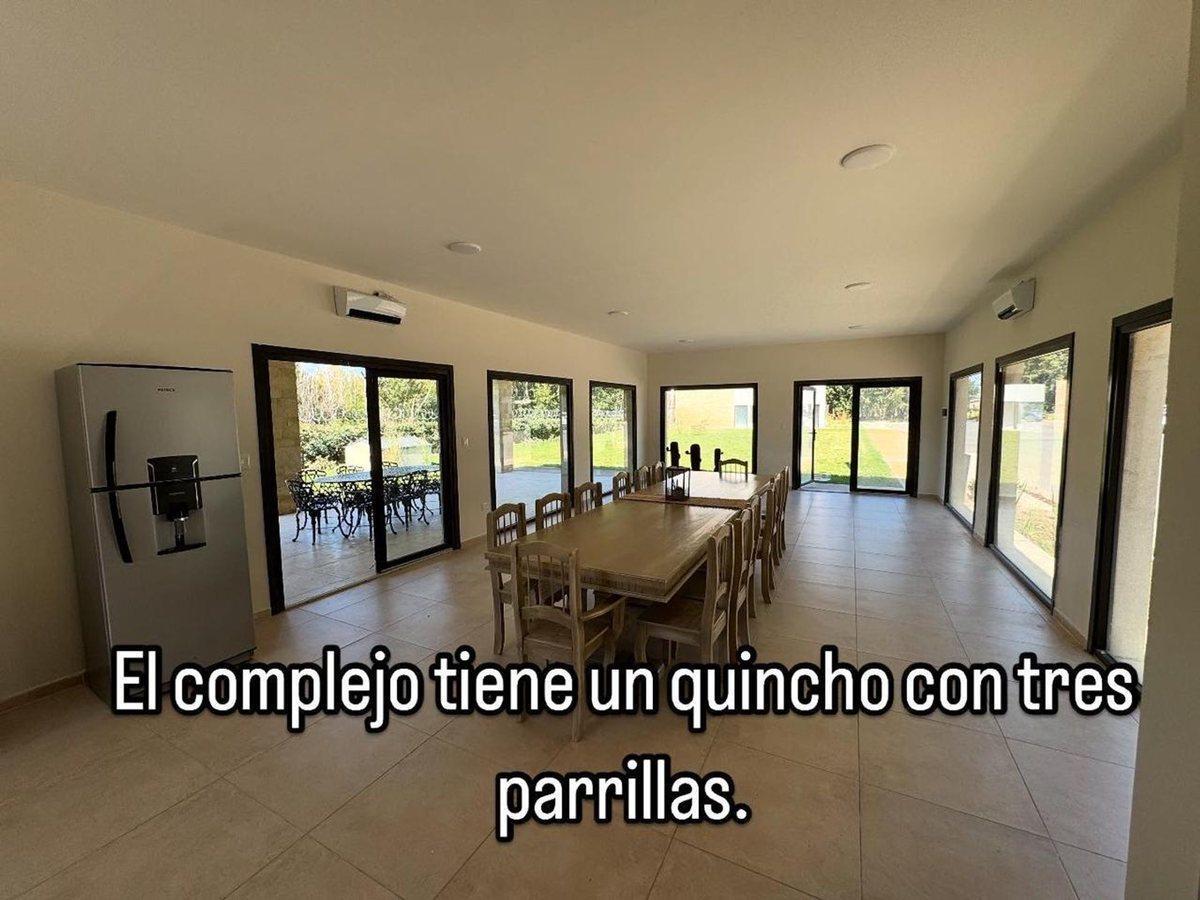 Foto de VENTA DEPARTAMENTO 2 DORM CON BALCON, B° CANALES, imagen 4