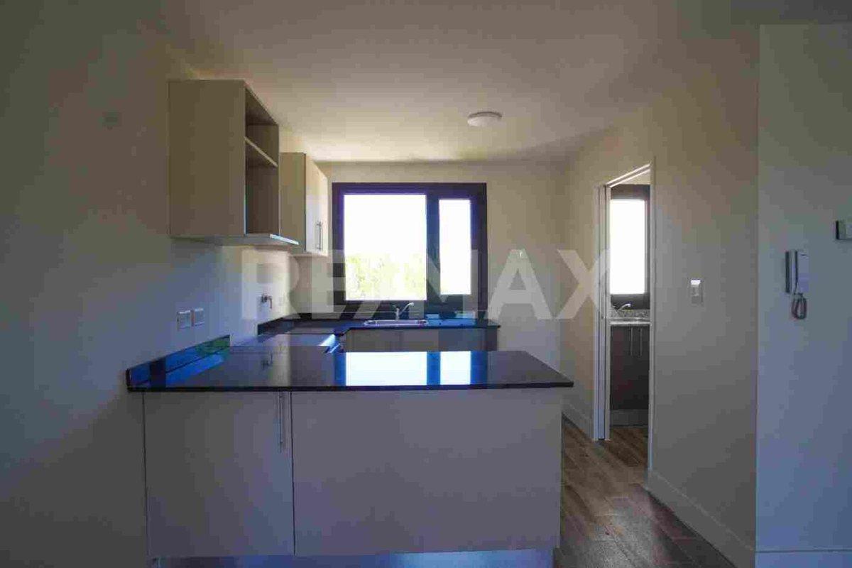 Foto de VENTA DEPARTAMENTO 2 DORM CON TERRAZA, B° CANALES, imagen 2