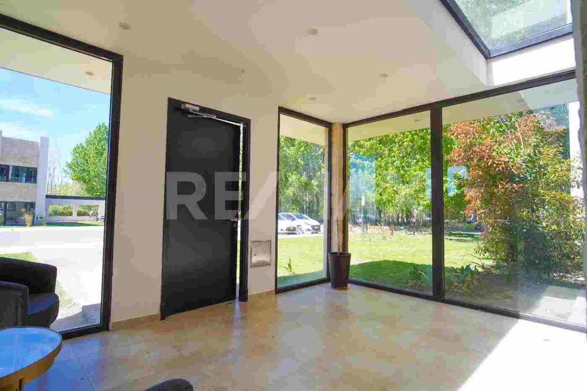 Foto de VENTA DEPARTAMENTO 2 DORM CON TERRAZA, B° CANALES, imagen 3