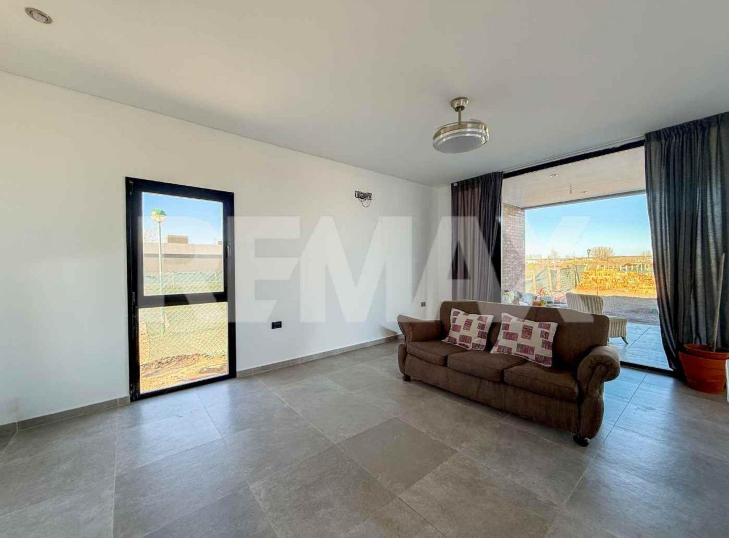 Foto de VENTAS CASA BARRIO CERRADO CANALES DE PLOTTIER, imagen 2