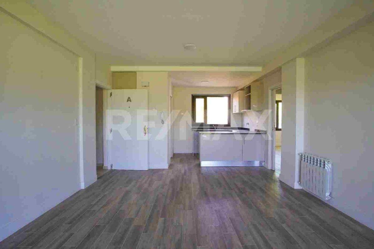 Foto de VENTA DEPTO 2 DORM PB CON JARDIN, B° CANALES, imagen 4