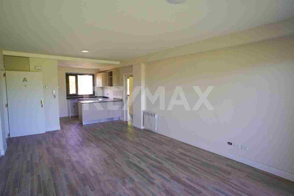 Foto de VENTA DEPTO 2 DORM PB CON JARDIN, B° CANALES, imagen 5
