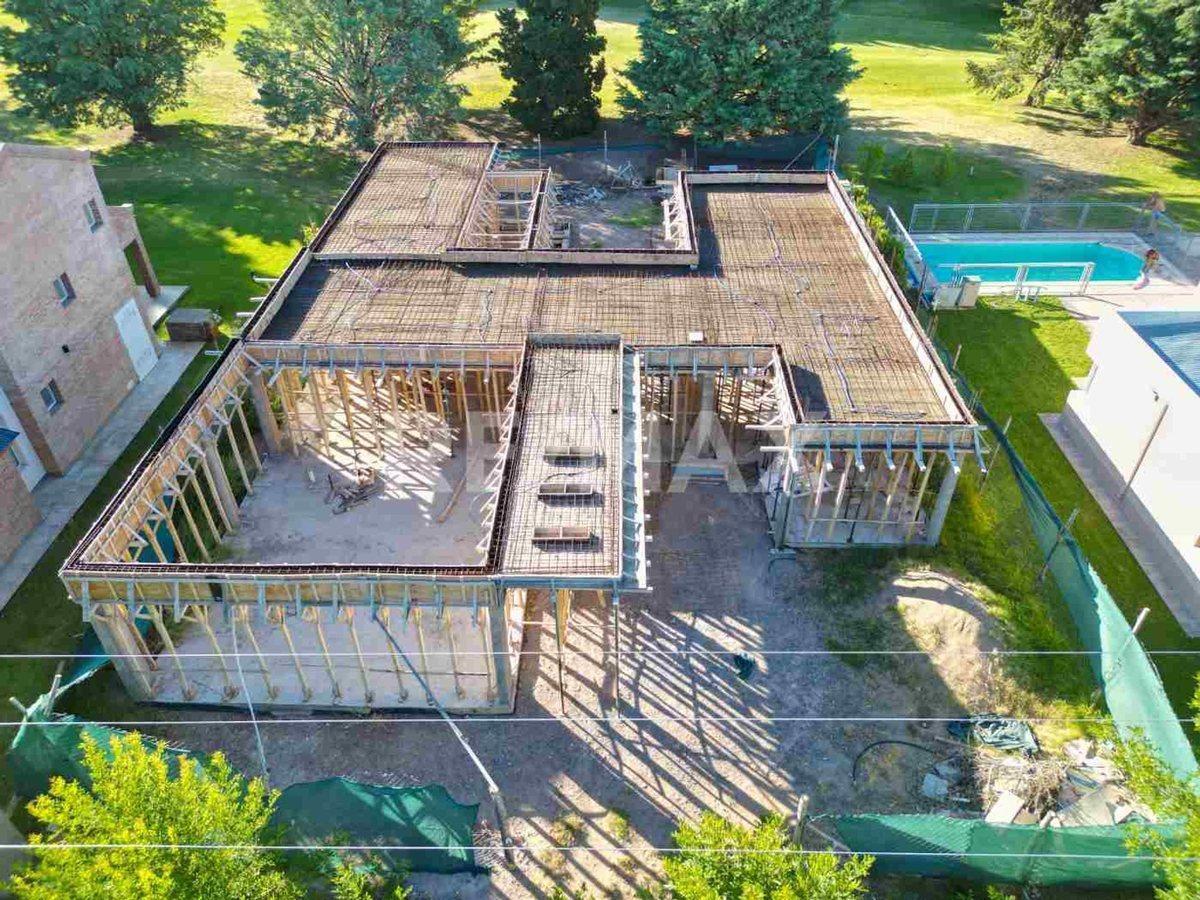Foto de VENTA TERRENO CON AVANCE DE OBRA ARROYITO, imagen 4