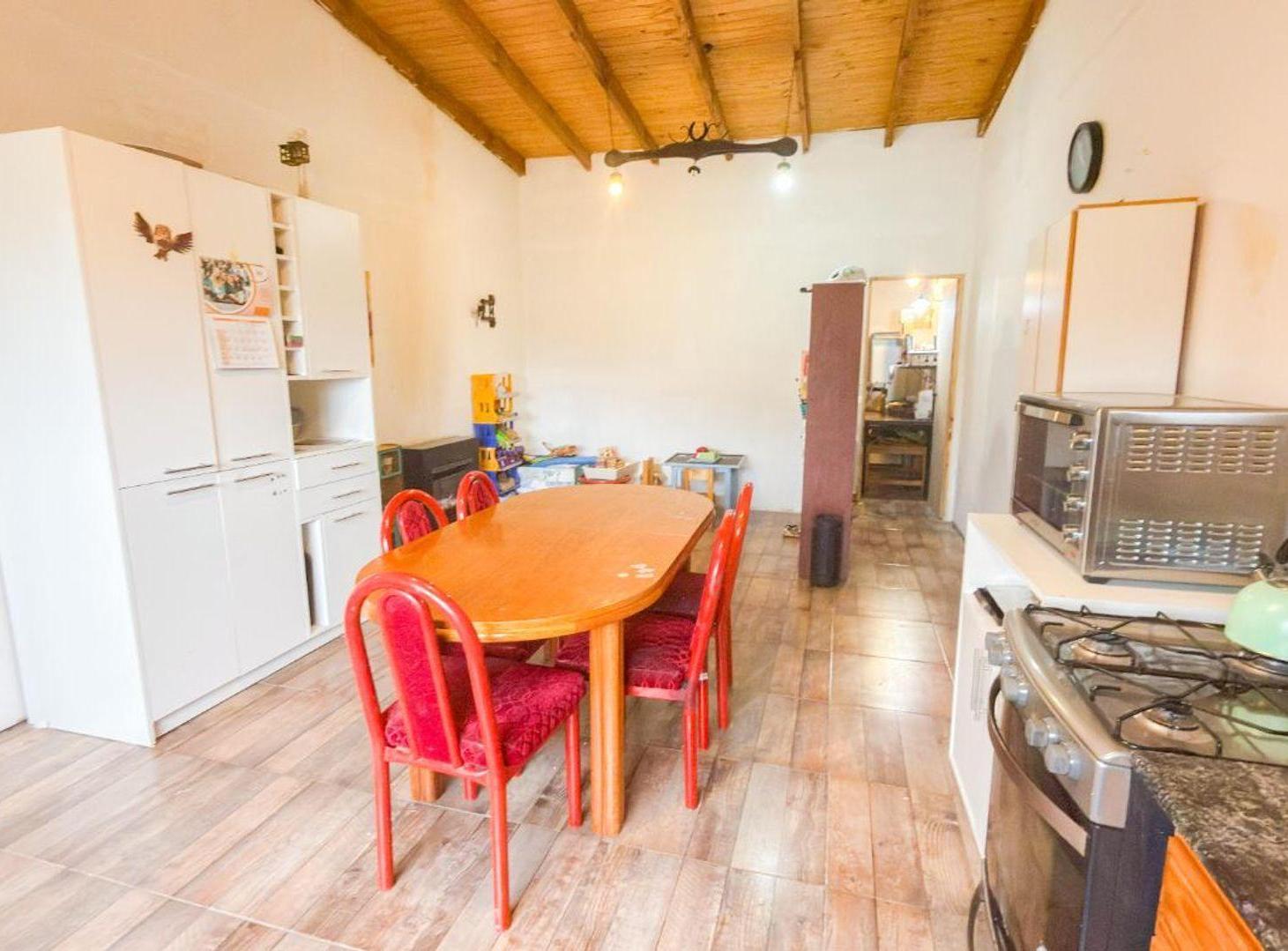 Foto de VENTA CASA 3 DORM B ° VIEJO CAUCE 7373 NEUQUEN, imagen 3