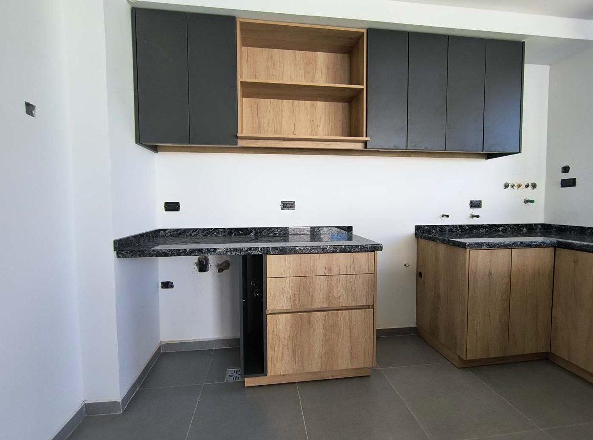 Foto de VENTA CASA TIPO DUPLEX DE TRES DORMITORIOS EN NQN, imagen 5