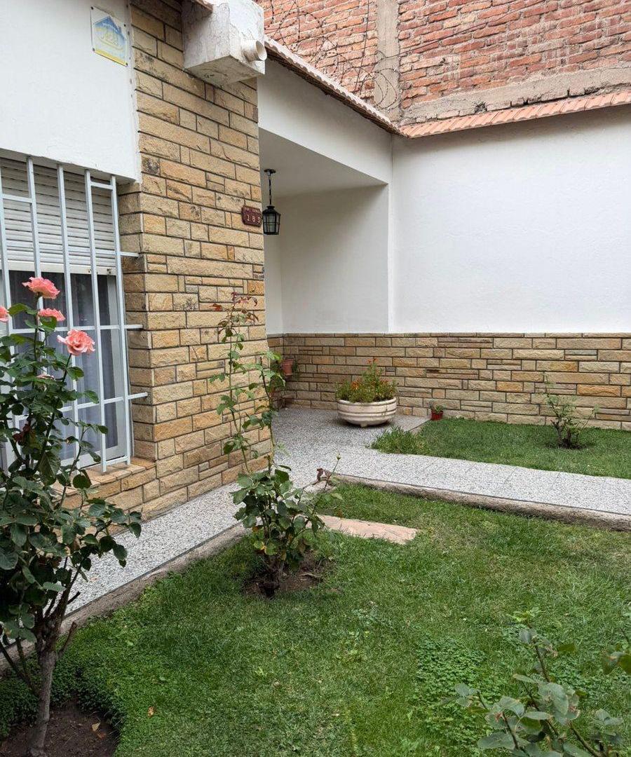 Foto de VENTA CASA 3 DORMITORIOS, CENTRO OESTE, NEUQUEN, imagen 2