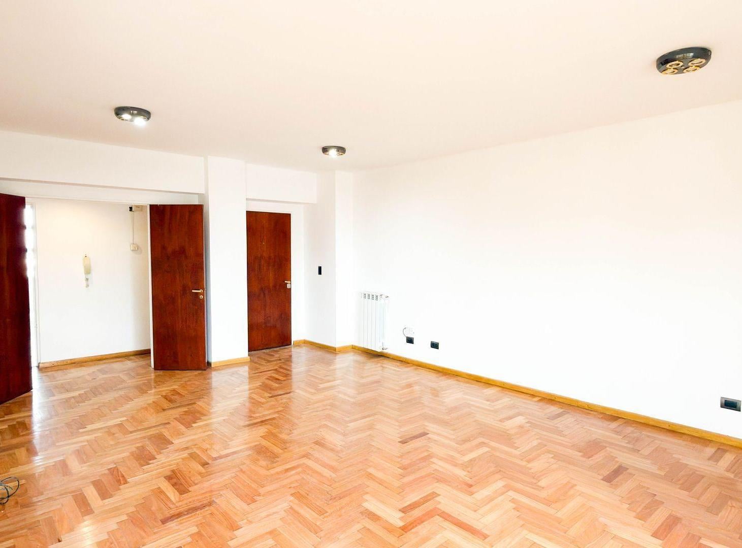 Foto de VENTA SEMIPISO 4 DORMITORIOS, CENTRO NEUQUEN, imagen 2