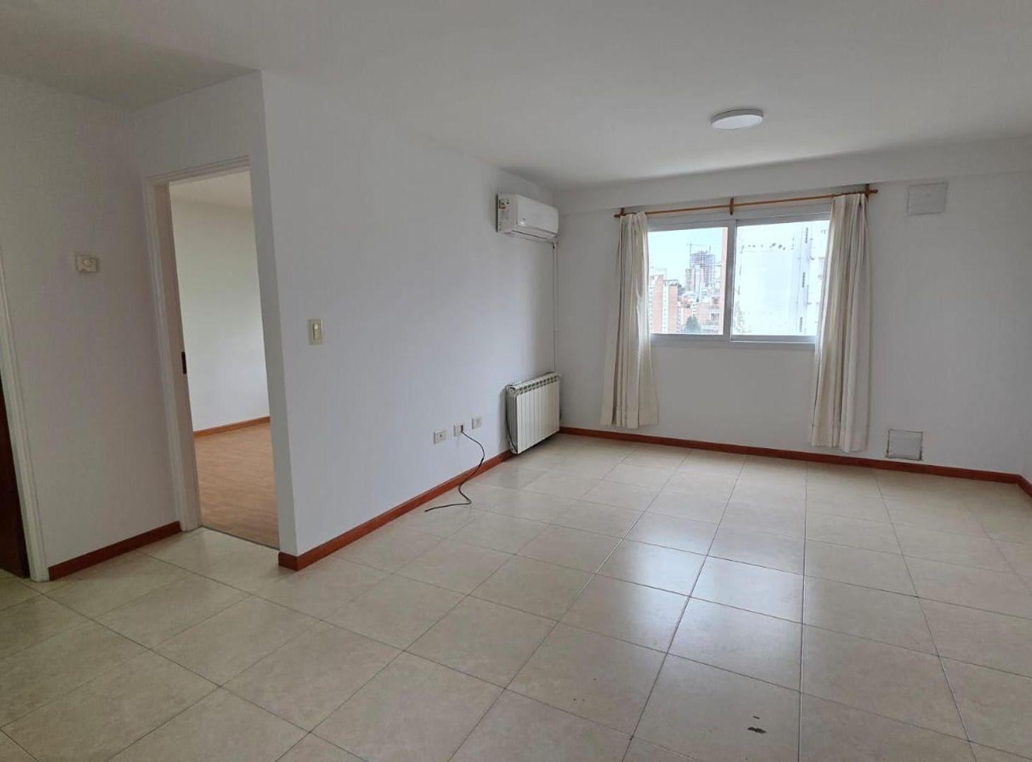 Foto de ALQUILER DPTO 1 DORMITORIO 37M2 - CENTRO NQN, imagen 2