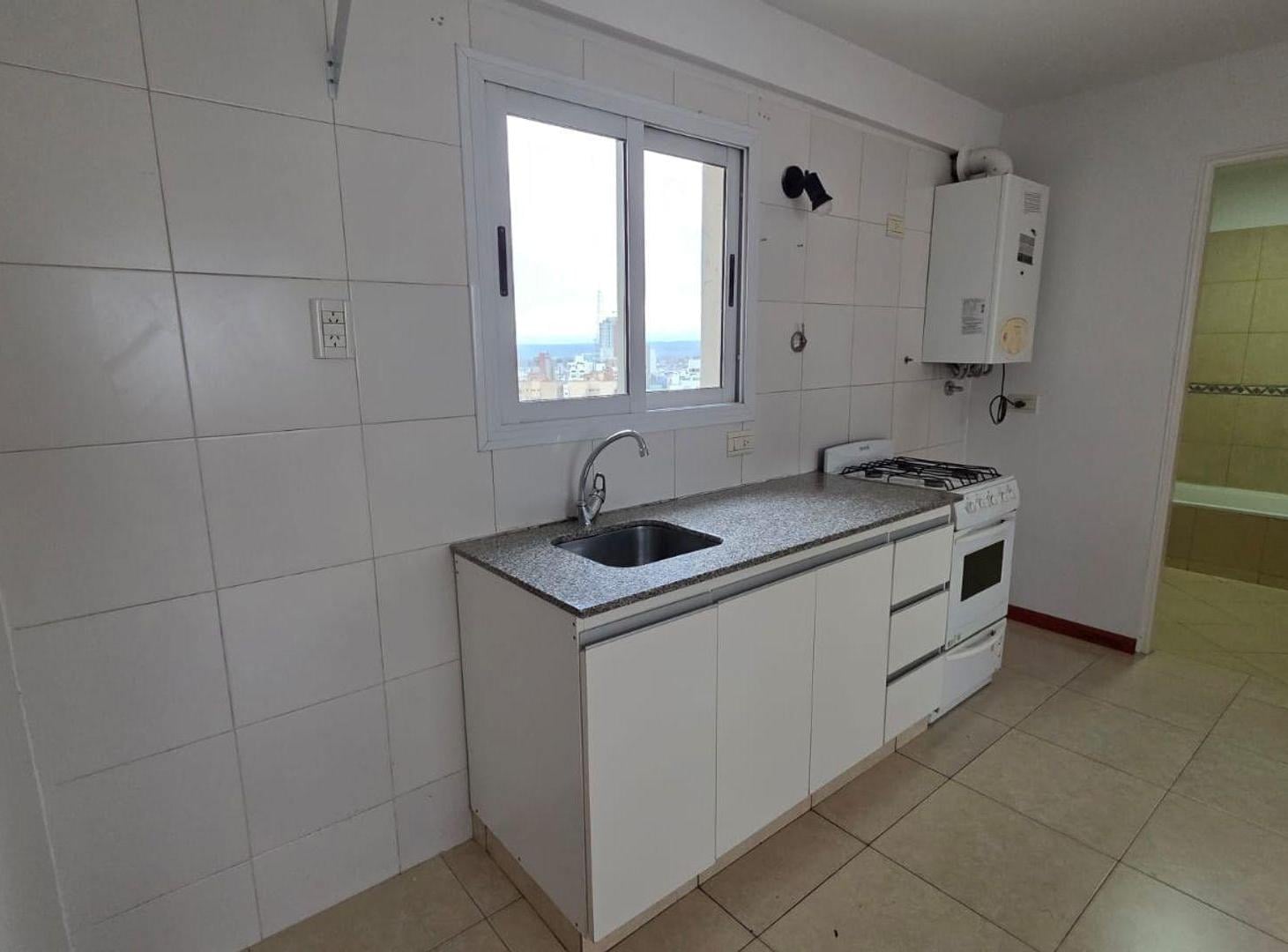 Foto de ALQUILER DPTO 1 DORMITORIO 37M2 - CENTRO NQN, imagen 3