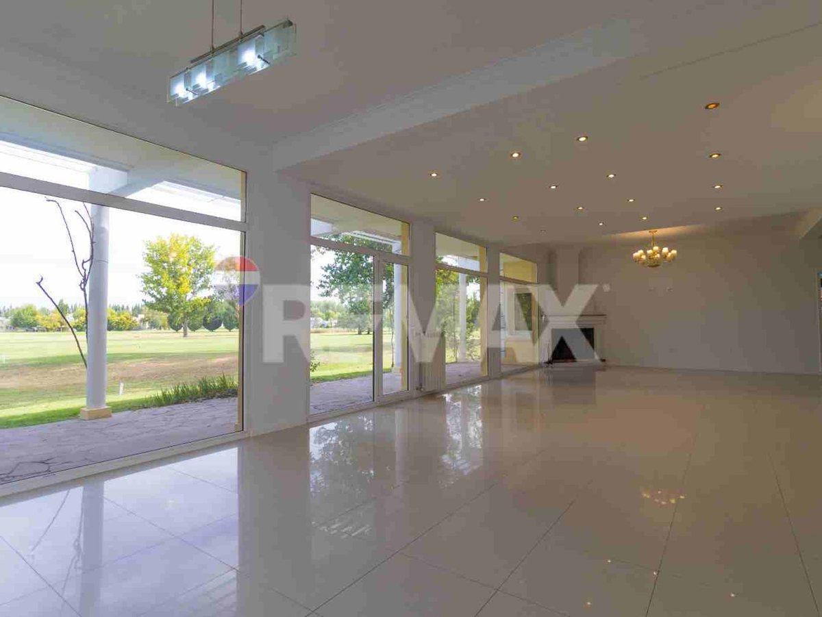 Foto de VENTA CASA 4 DORM. B° COMAHUE GOLF CLUB - NEUQUEN, imagen 3