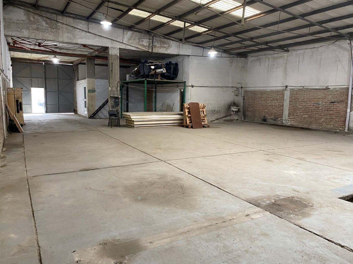 Foto de VENTA GALPON COMERCIAL CON OFICINA/LOCAL + CASA, imagen 1