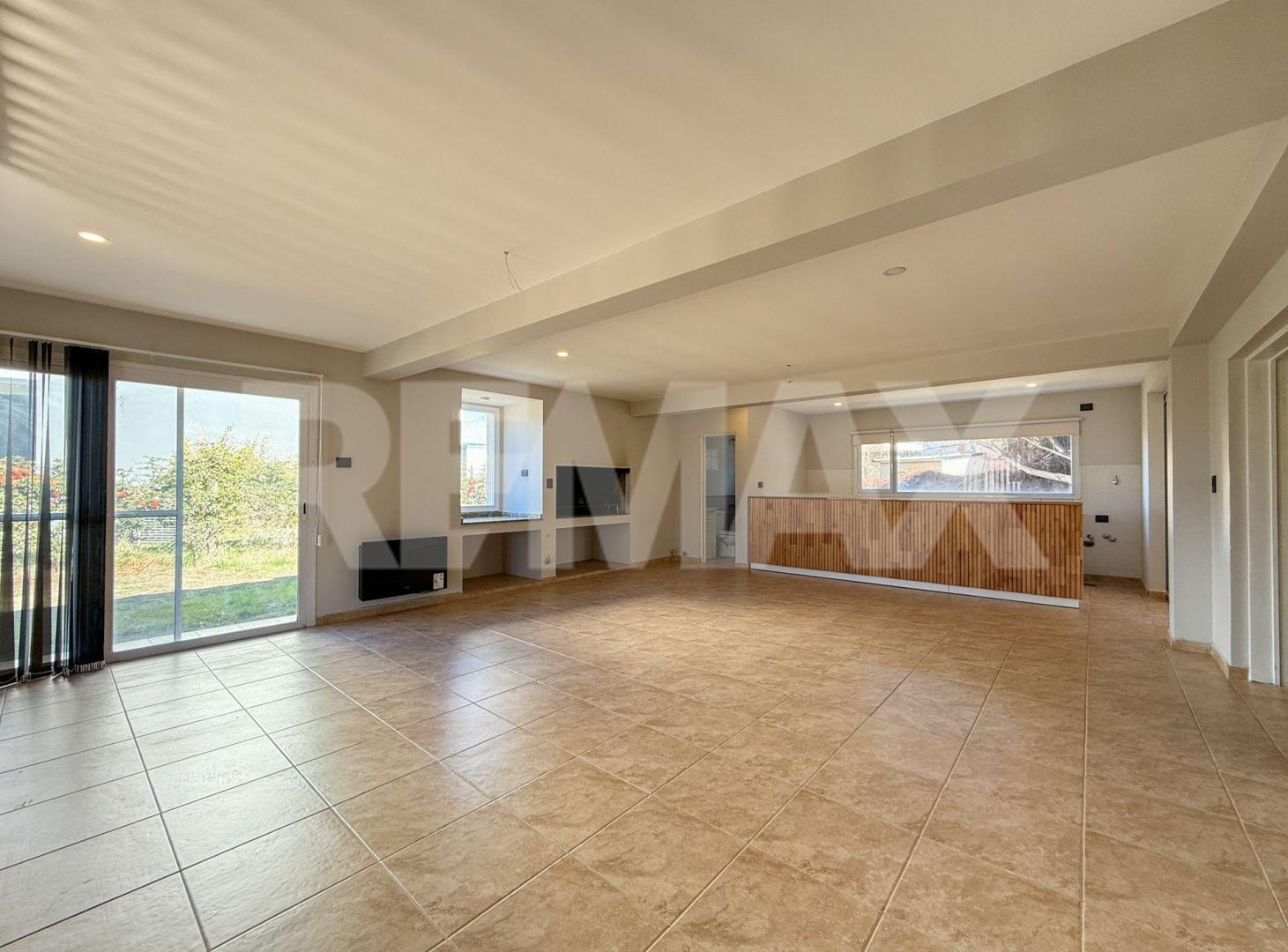 Foto de VENTA CASA 3 DORMITORIOS EN BARRIO LA ZAGALA, imagen 2