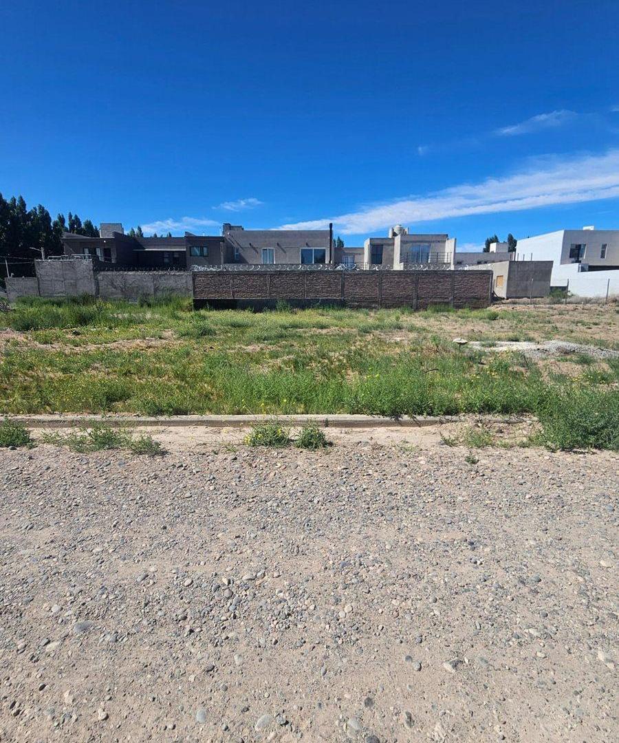 Foto de VENTA LOTE EN B° PARQUES DE TALERO - NEUQUEN, imagen 2