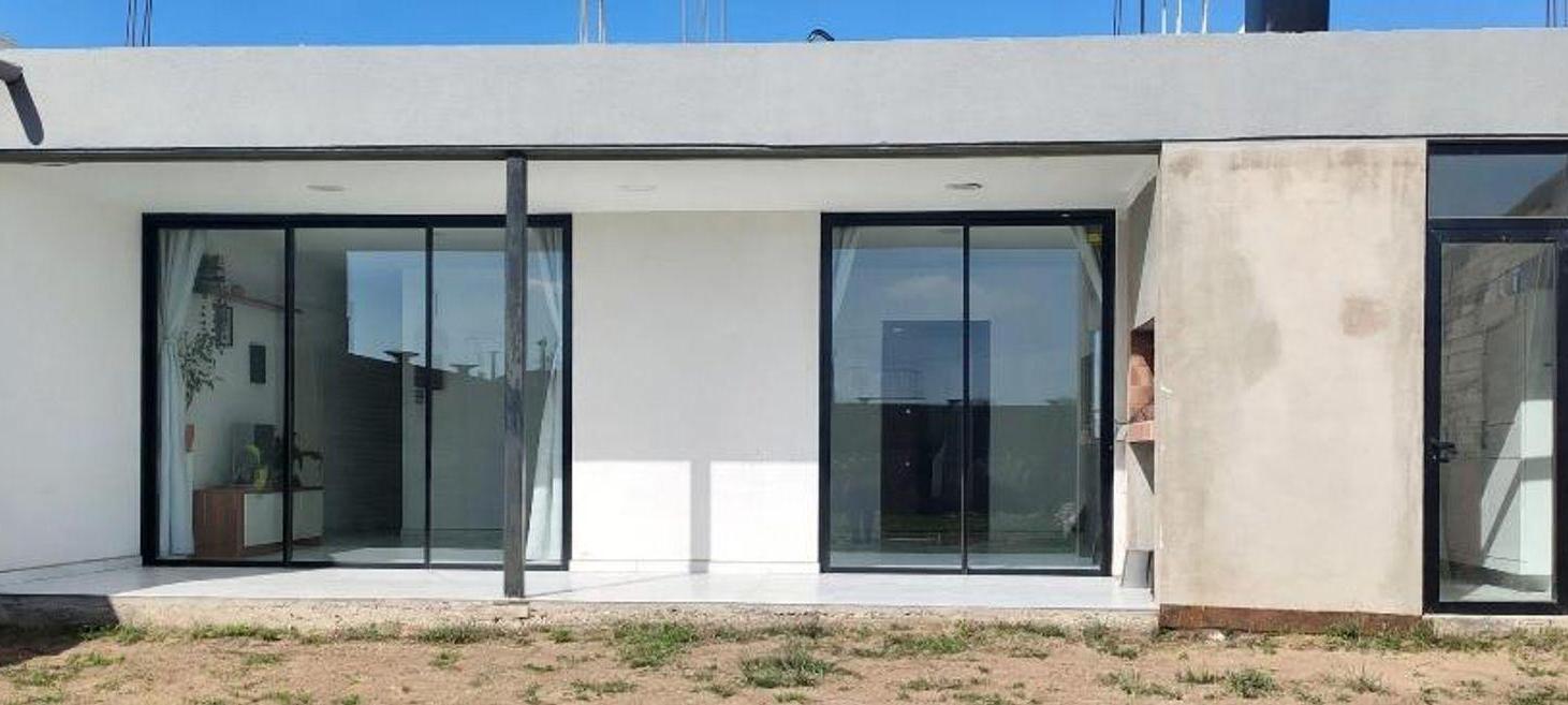 Foto de VENTA CASA CENTENARIO ZONA AUTODROMO, imagen 2