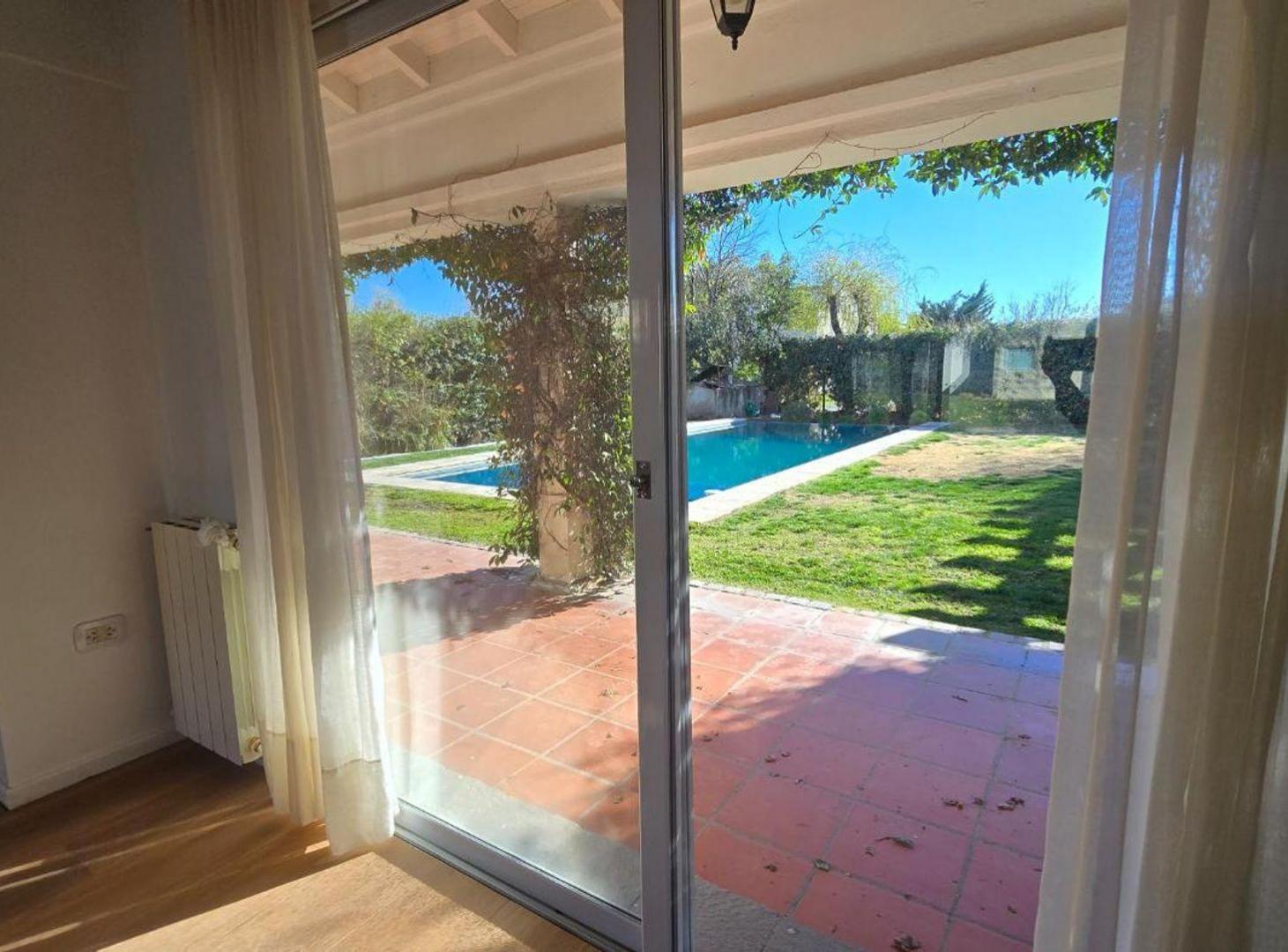 Foto de ALQUILER CASA NIVEL GERENCIAL COMAHUE GOLF CLUB, imagen 4