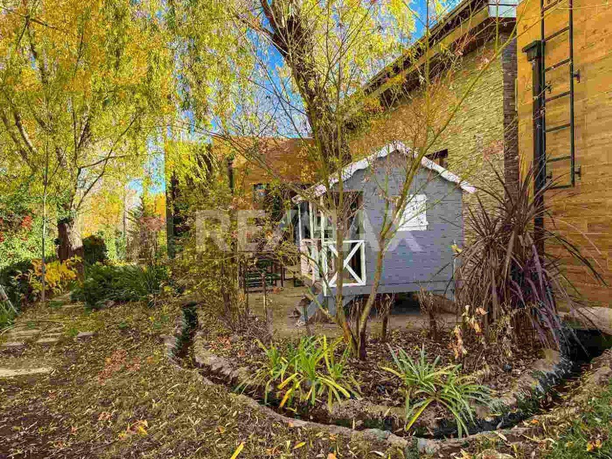 Foto de VENTA CASA 4 DORM + ESTUDIO - CANALES DE PLOTTIER, imagen 5