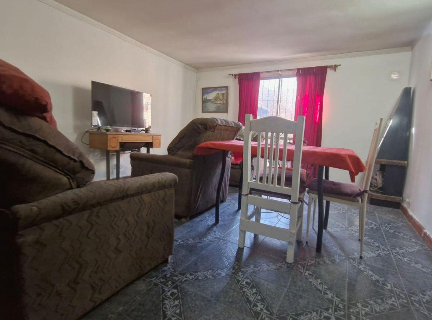 Foto de VENTA CASA 5 DORMITORIOS EN NEUQUEN, imagen 4