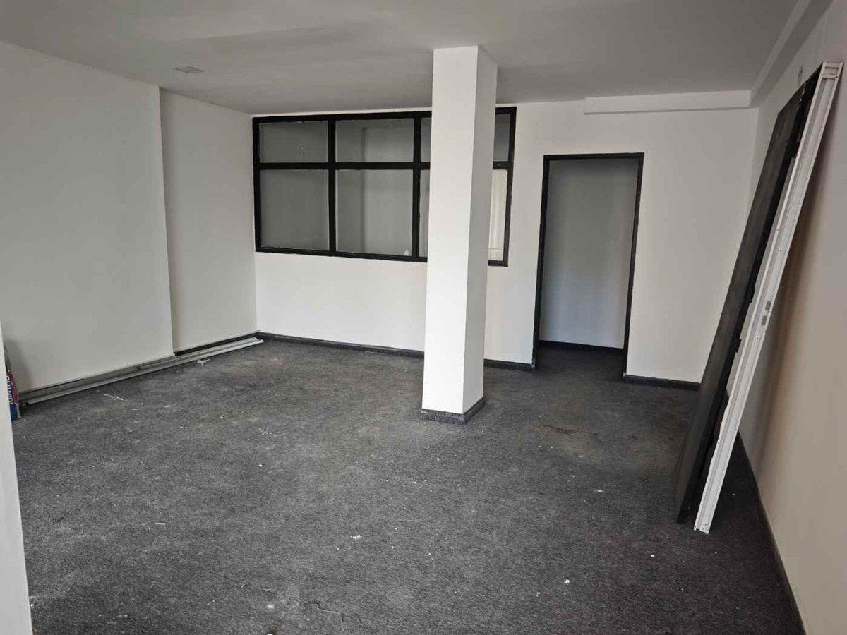 Foto de ALQUILER COMERCIAL FRENTE A CALLE MICROCENTRO NQN, imagen 2