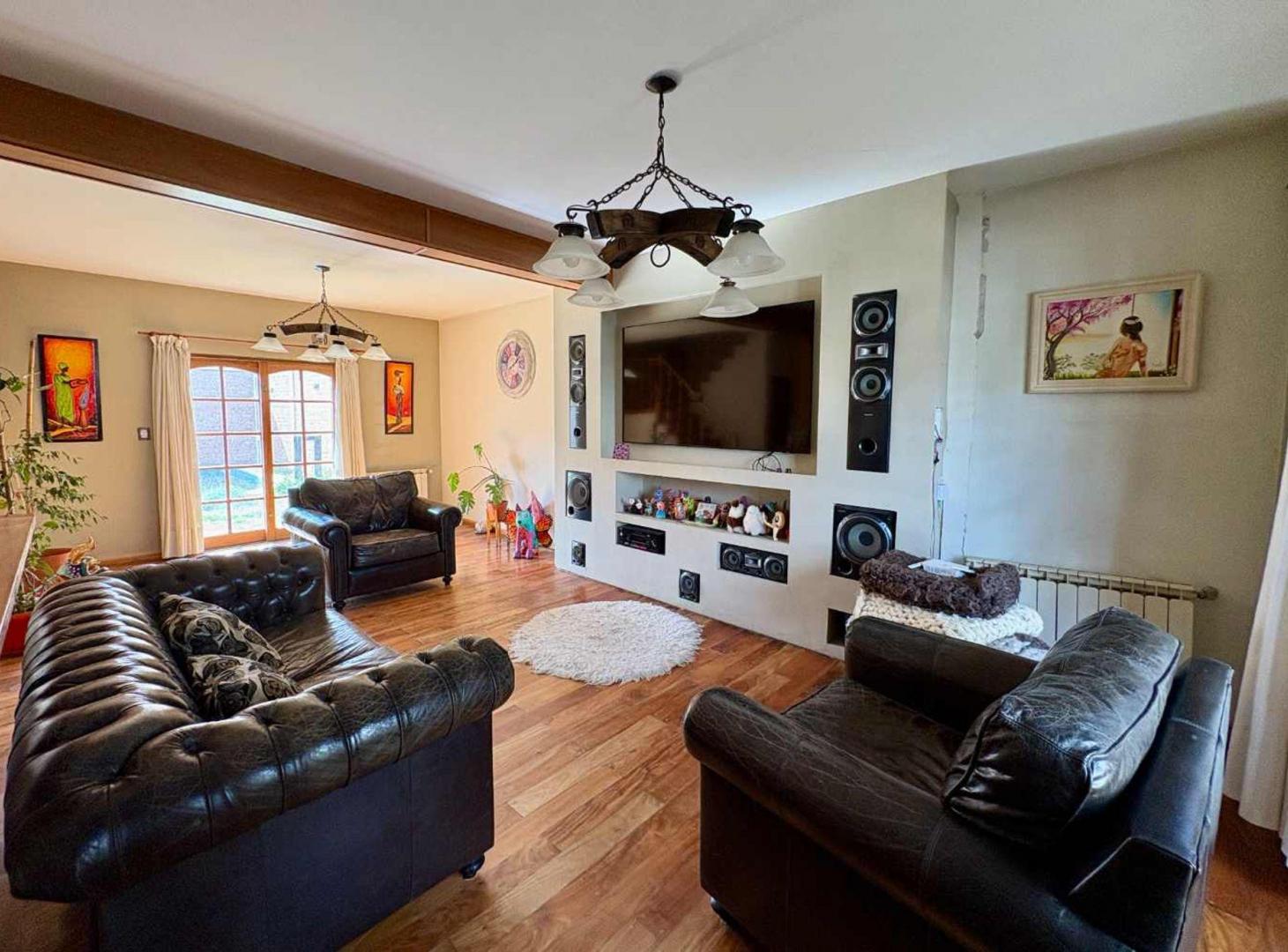 Foto de VENTA CASA 4 DORMITORIOS EN HUILICHES - NEUQUEN, imagen 1