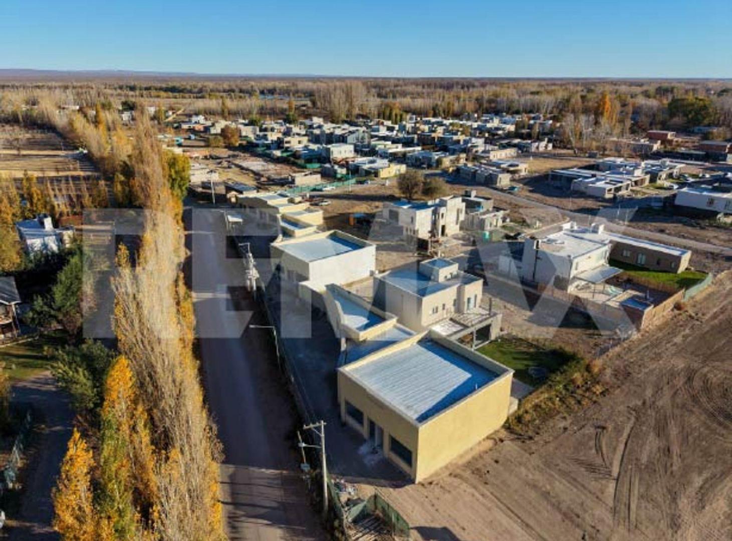 Foto de VENTA LOCALES COMERCIALES - LA RESERVA B° BOTANICO, imagen 1