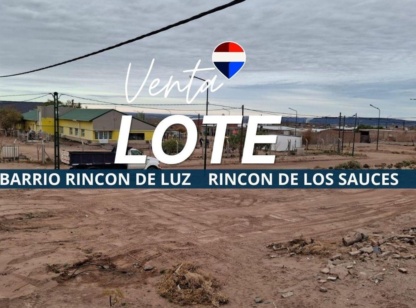 Foto de VENTA DE TERRENO EN ESQUINA RINCON DE LOS SAUCES, imagen 2