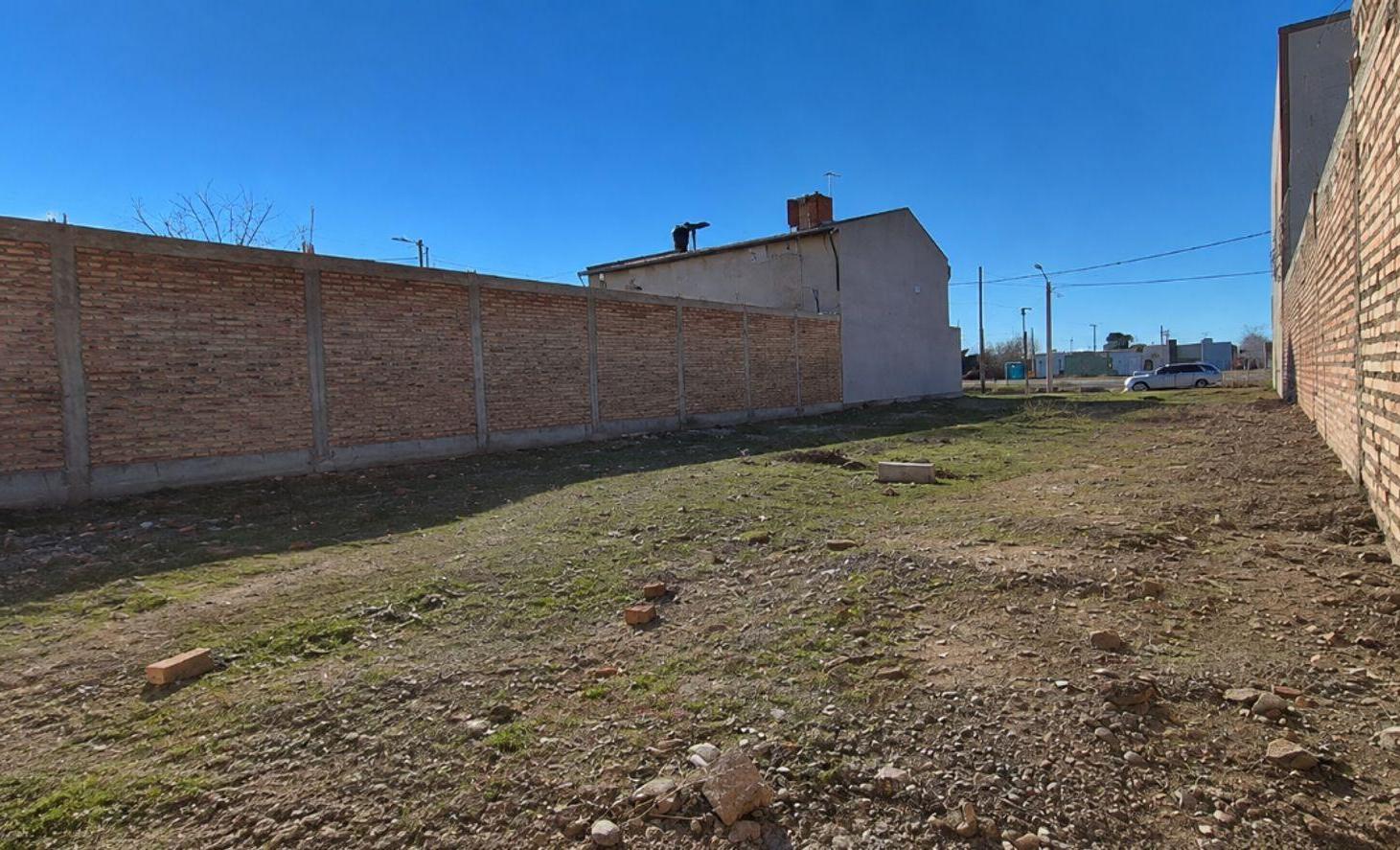 Foto de VENTA LOTE 400 M2 BARRIO CINCO SOLES PLOTTIER, imagen 3