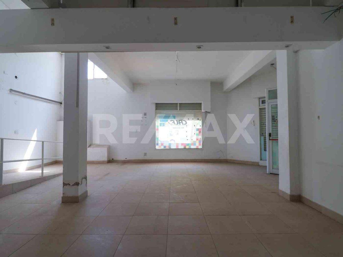 Foto de VENTA LOCALES , UNO en ESQUINA y TRES DPTOS, imagen 5