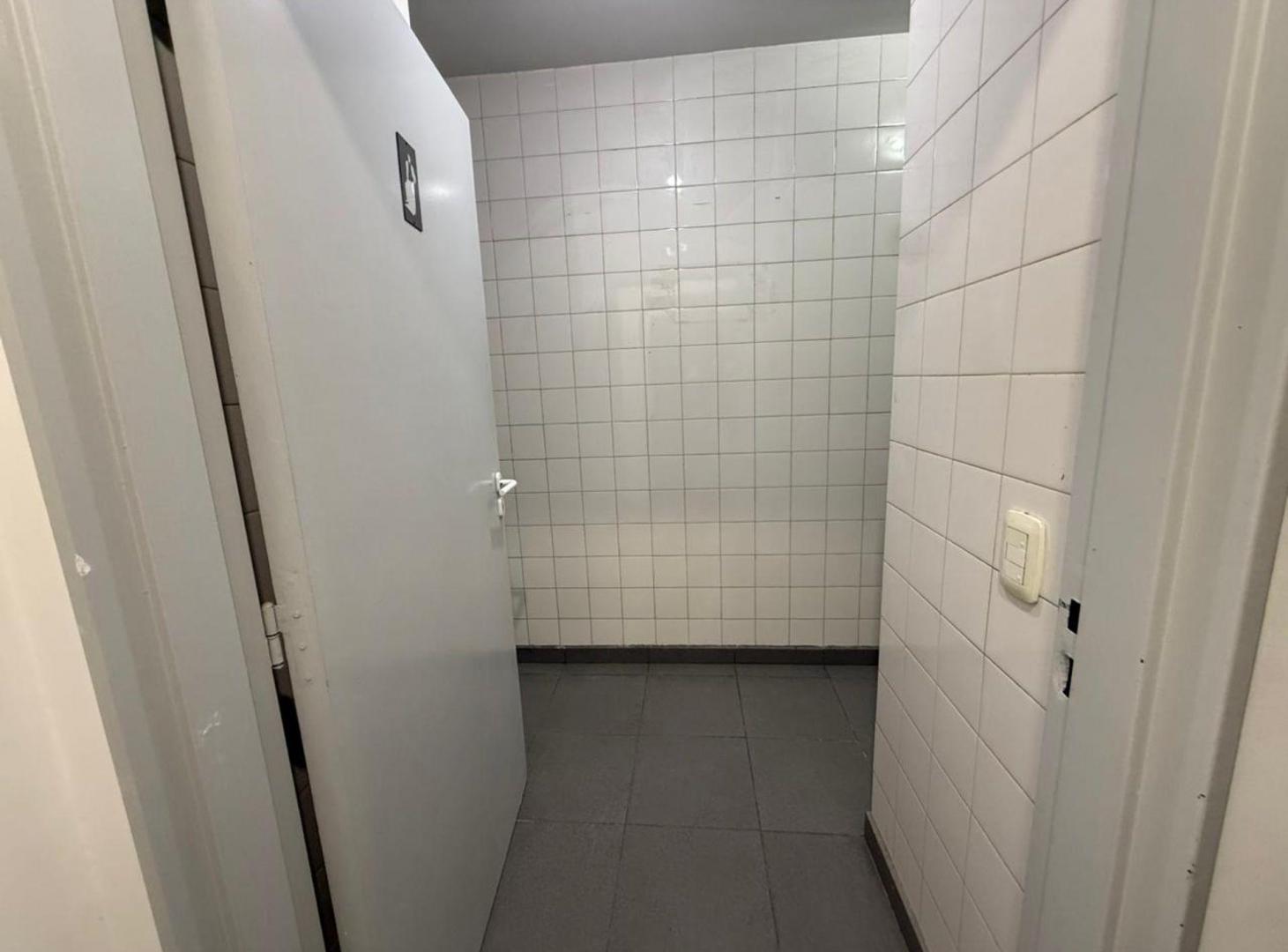 Foto de VENTA OFICINA GALERIA JARDIN | CENTRO DE NEUQUEN, imagen 3