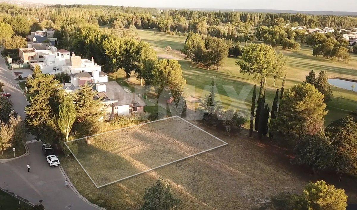 Foto de VENTA LOTE 805 M2, BARRIO COMAHUE GOLF, NEUQUÉN, imagen 3