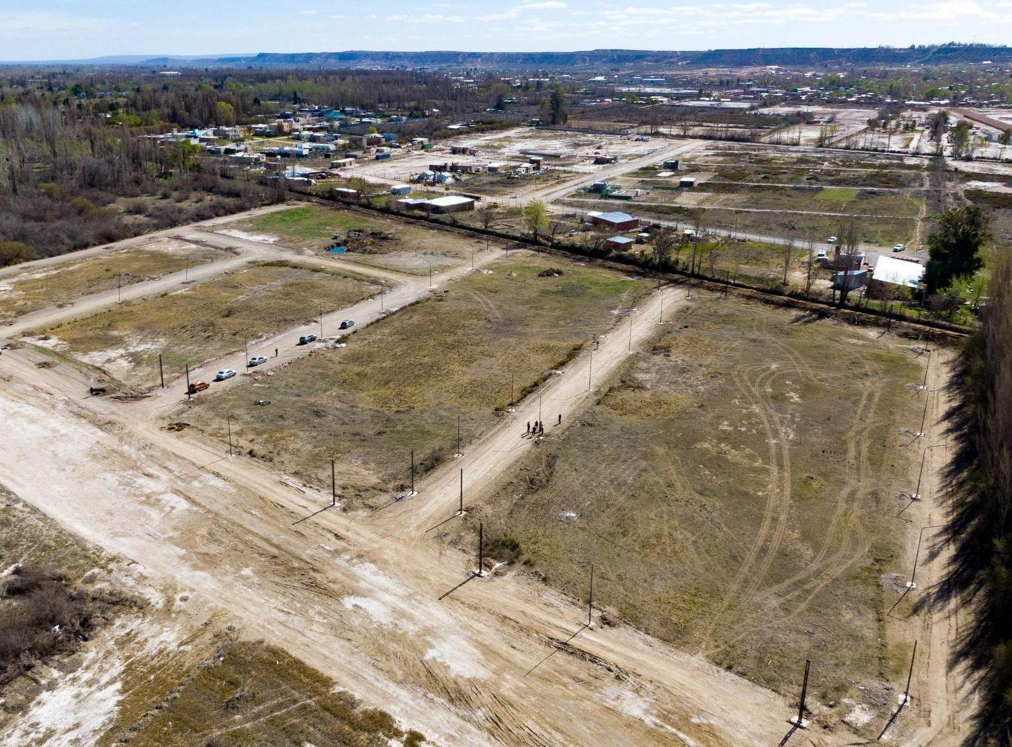 Foto de VENTA DE LOTE EN ESQUINA EN LOTEO LA CATALINA, imagen 3