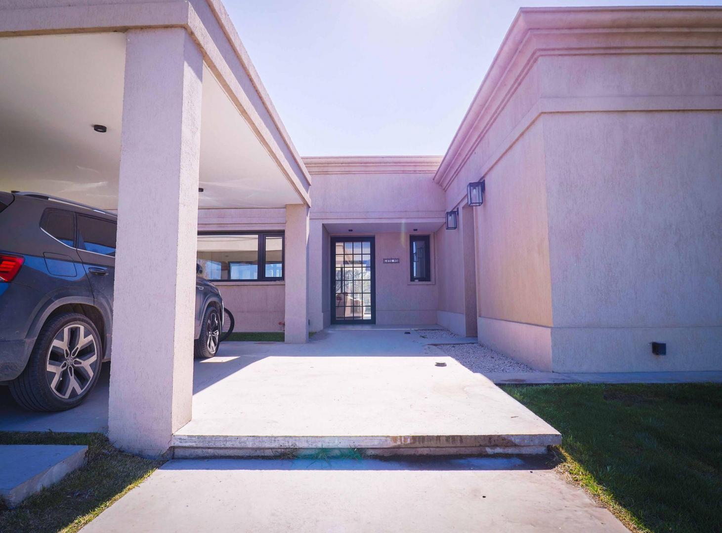 Foto de VENTA CASA 4 DORM | COSTA NOGAL | NEUQUEN, imagen 1