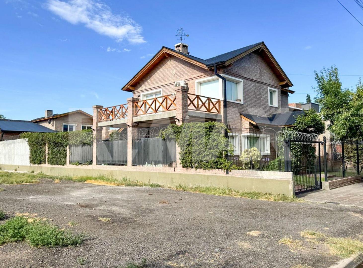 Foto de VENTA CASA NIVEL GERENCIAL, CIPOLLETTI, imagen 4