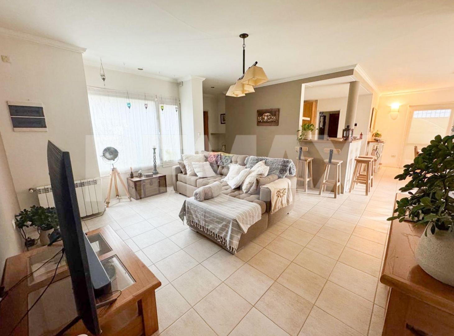 Foto de VENTA CASA NIVEL GERENCIAL, CIPOLLETTI, imagen 2