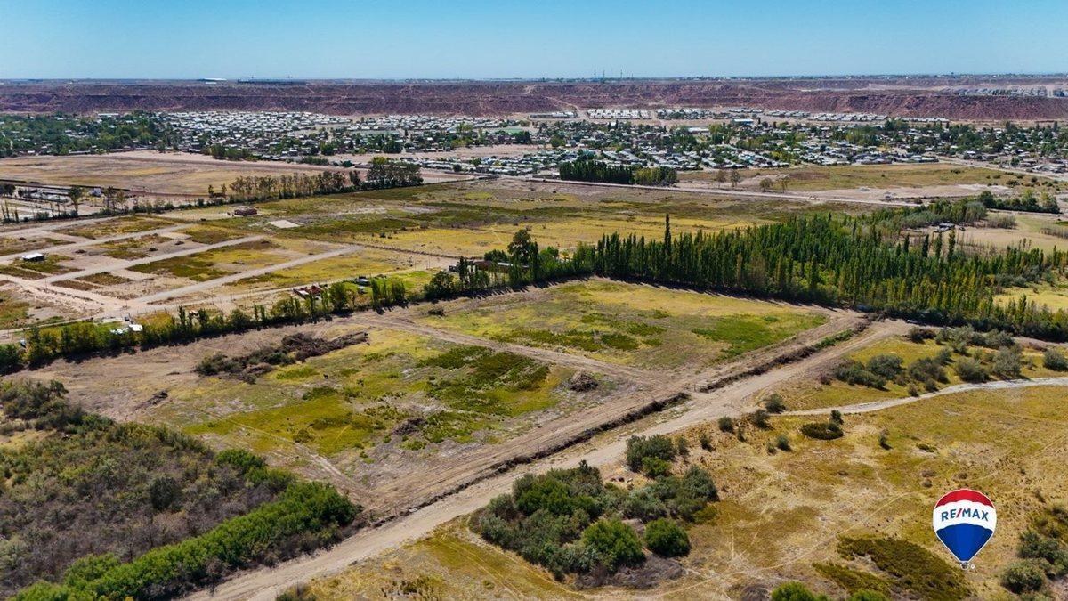 Foto de VENTA TERRENO EN LOTEO LA CATALINA NEUQUEN, imagen 2