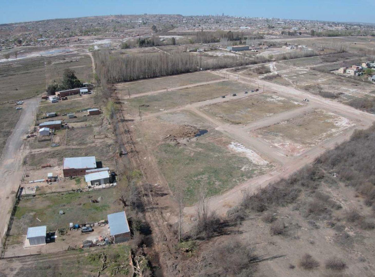 Foto de VENTA TERRENO EN LOTEO LA CATALINA NEUQUEN, imagen 2