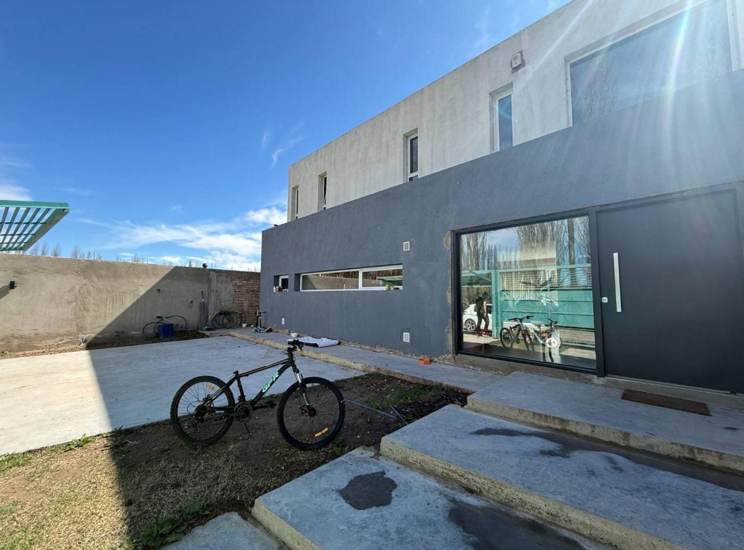 Foto de CASA EN VENTA, BARRIO LA CONSUELO, CENTENARIO, imagen 3