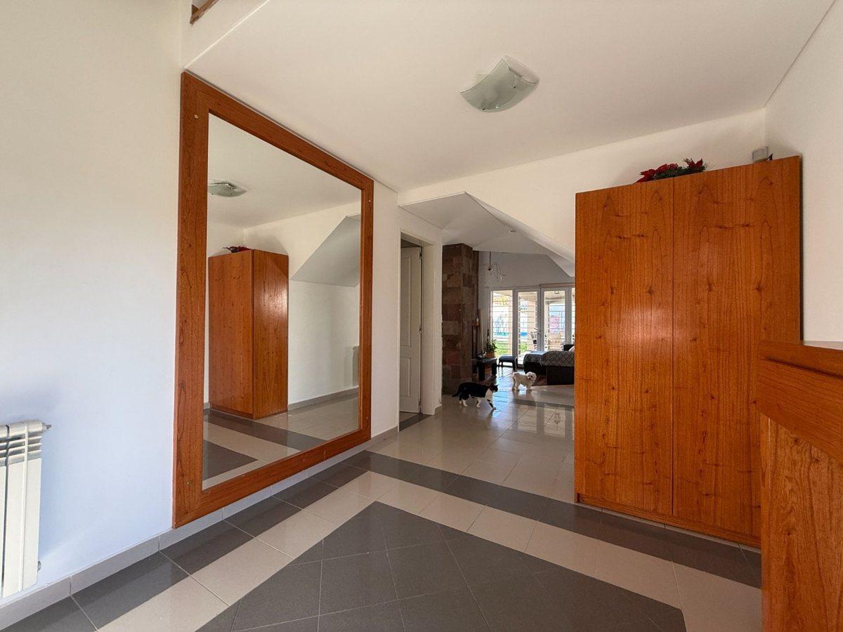 Foto de VENTA CASA NIVEL GERENCIAL JARDINES DEL REY, imagen 4