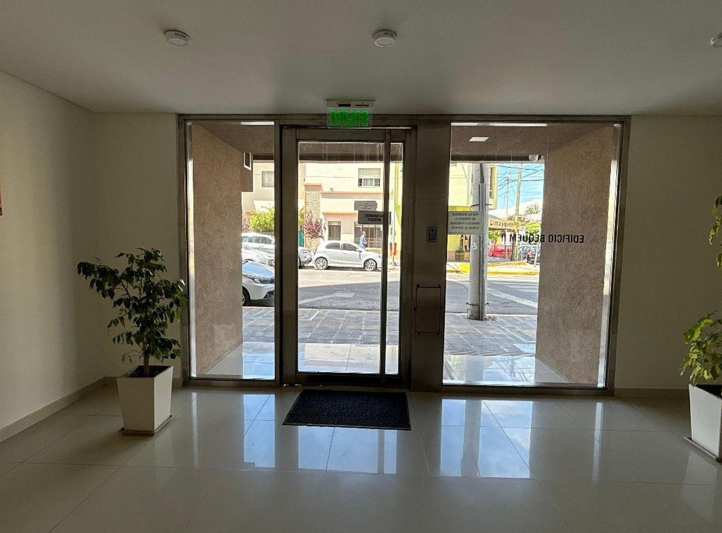 Foto de DPTO 2 DORM C/ COCHERA | BEQUEM II, CENTRO DE NQN, imagen 2