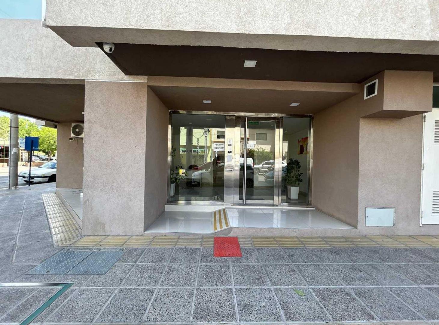 Foto de DPTO 2 DORM C/ COCHERA | BEQUEM II, CENTRO DE NQN, imagen 1