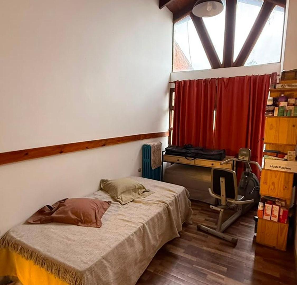 Foto de DUPLEX EN VENTA 3 DORMITORIOS, SANTA GENOVEVA, imagen 2