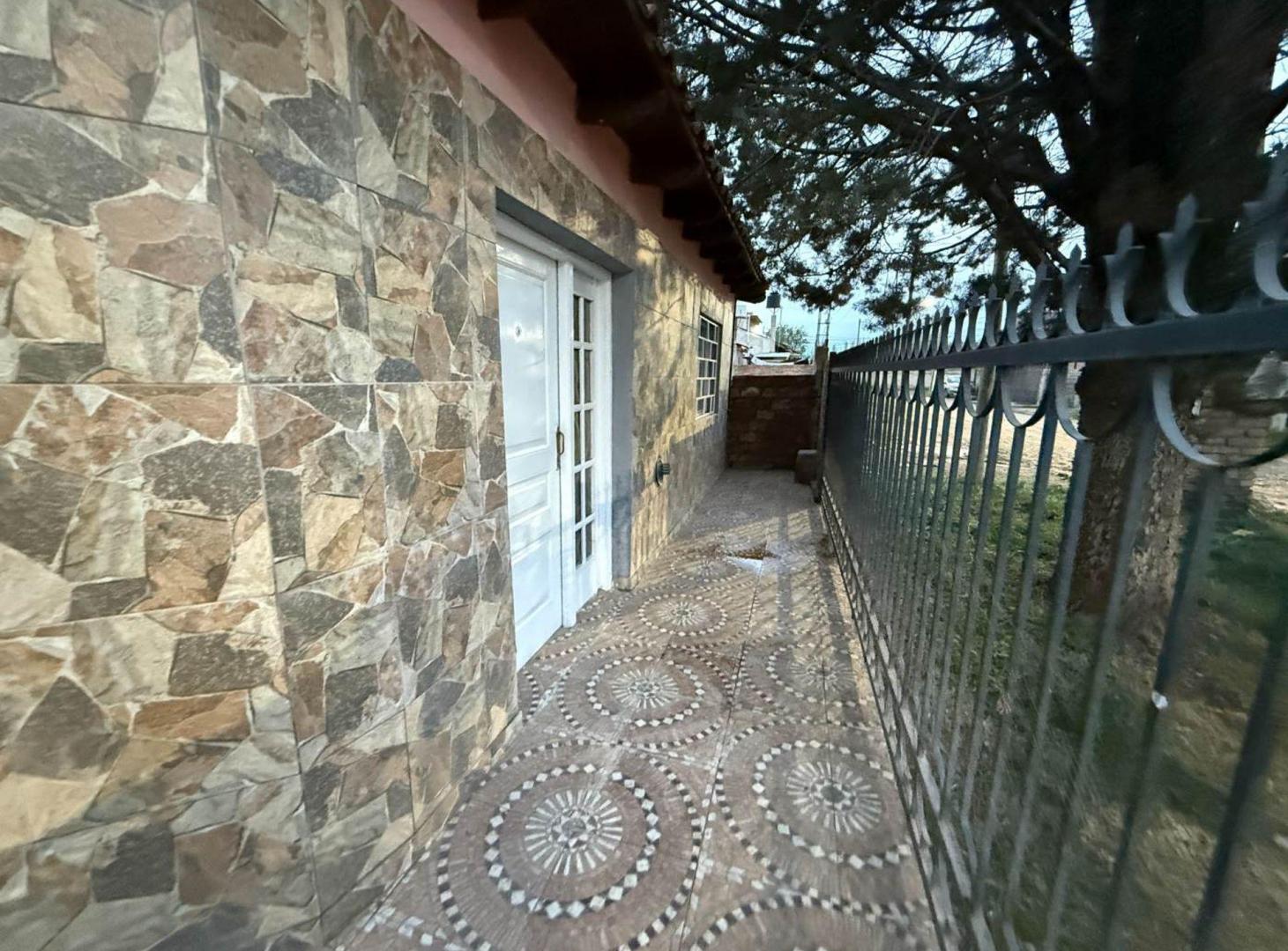 Foto de VENTA CASA + SALON BARRIO LOS ALAMOS, imagen 1