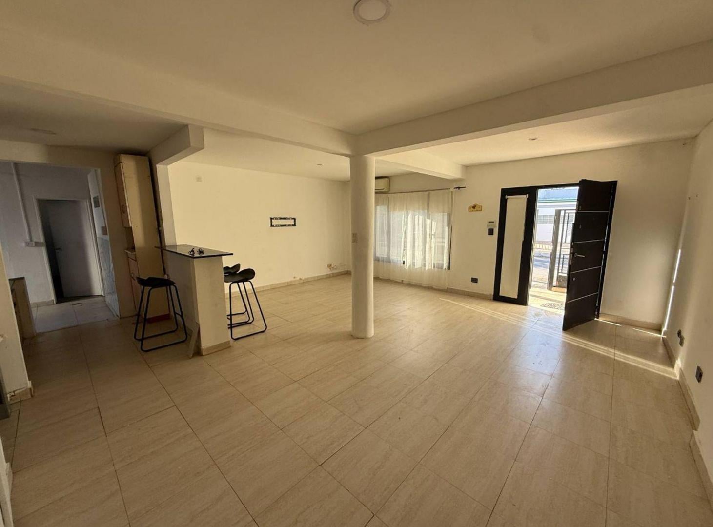 Foto de ALQUILER CASA 4 DORMITORIOS ALTOS DEL LIMAY, imagen 2
