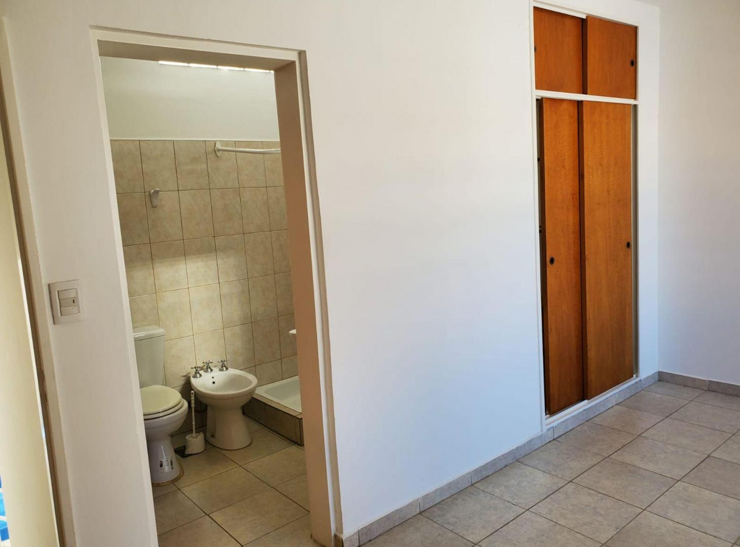 Foto de VENTA CASA PICUN LEUFU 585 NEUQUEN, imagen 5